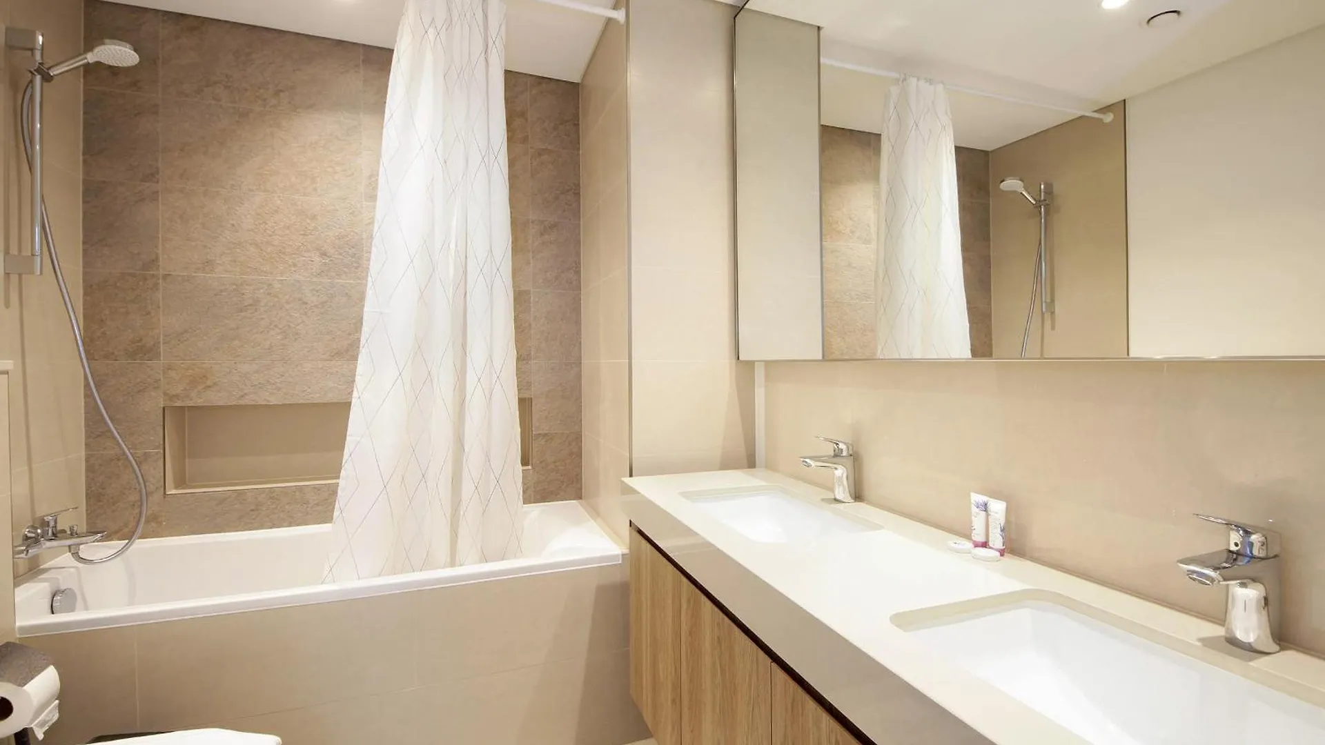 Silk Valley -2-Bedroom Downtown Views Apartment Dubai
